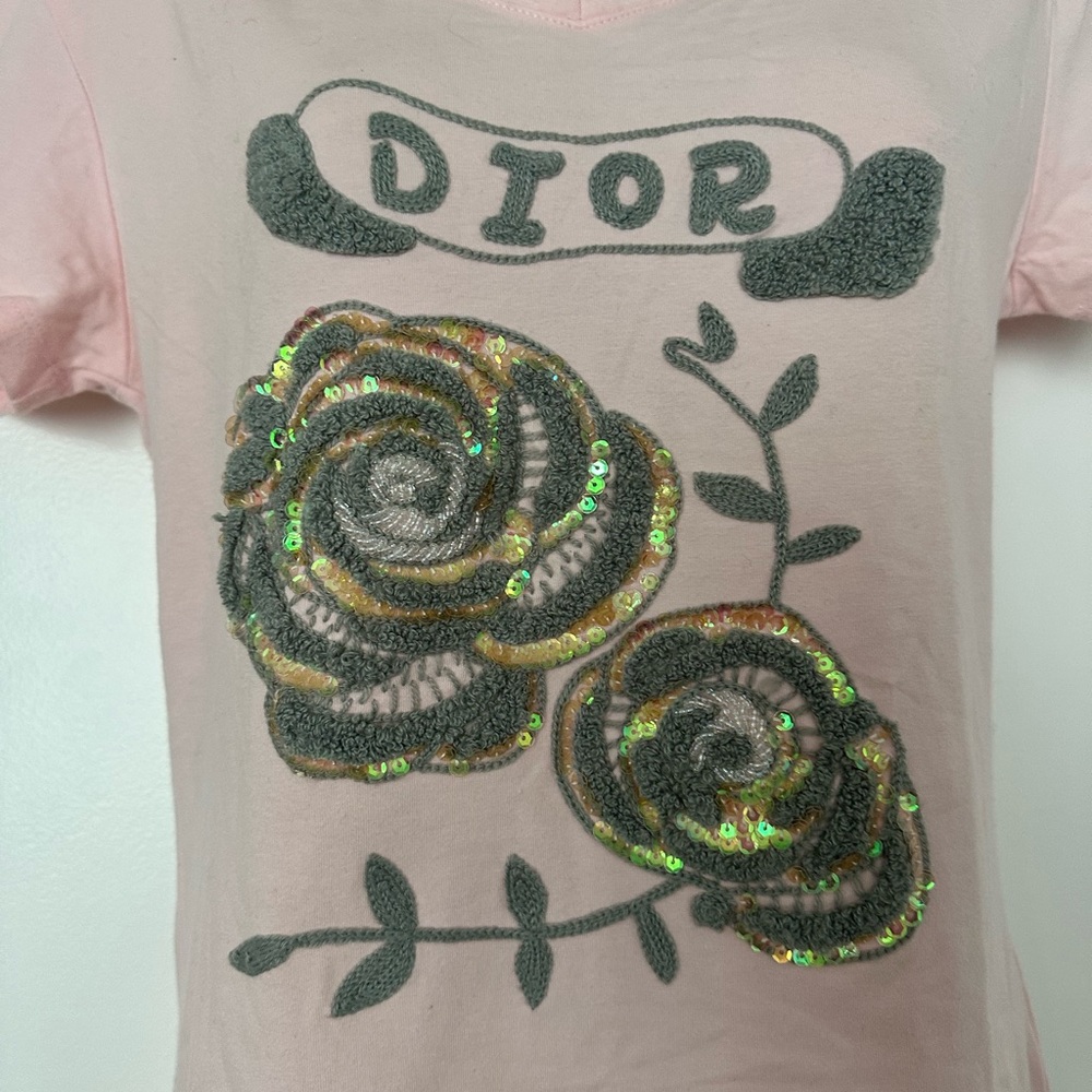 Dior Vintage Pink Tee with Sequined Rose Motif - Picture 10 of 14